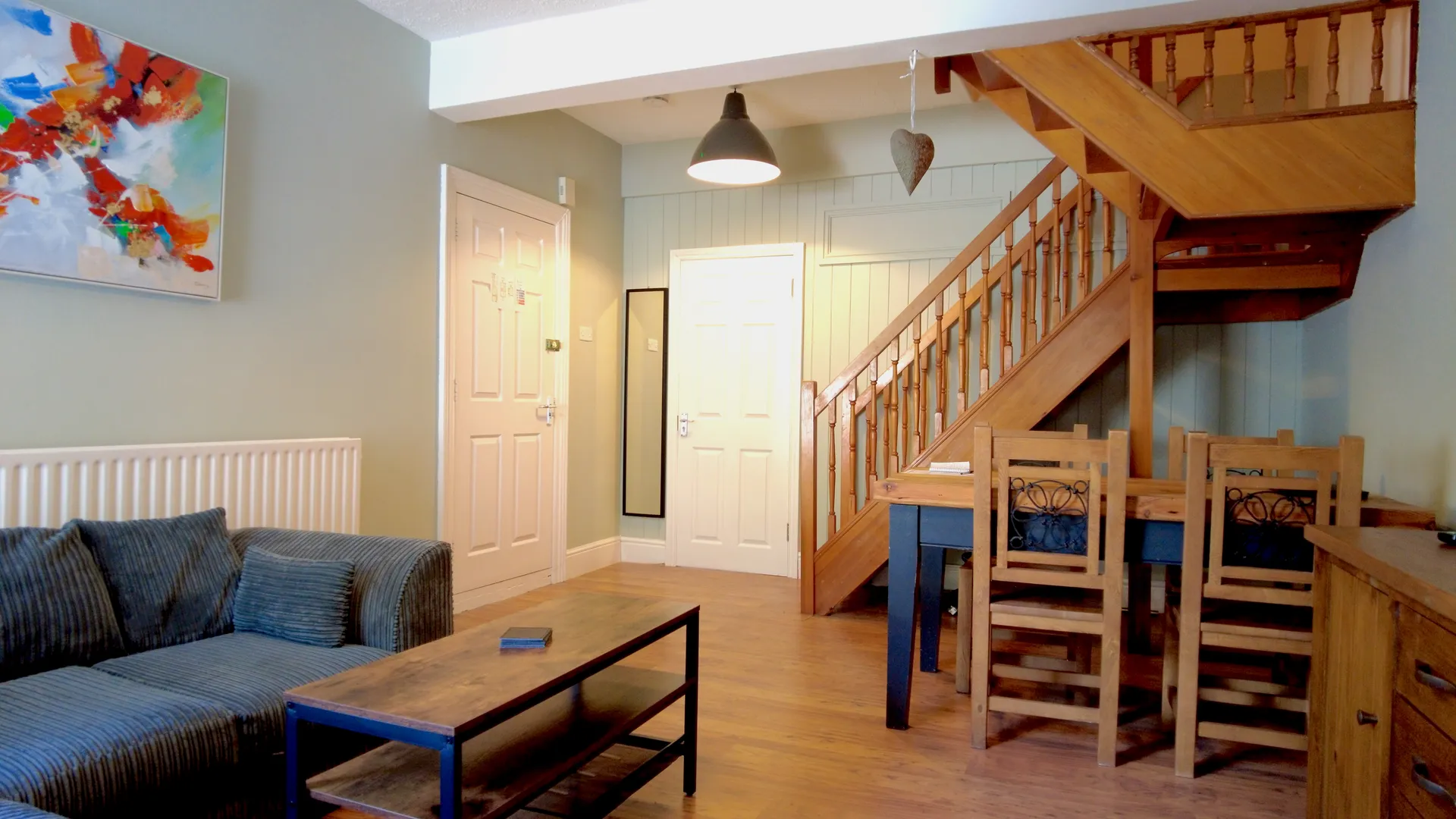 Cosy 4 Bedroom 2 Bathroom // House 2026/7 - Main Image